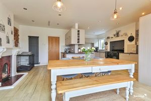 Photo 17- click for photo gallery